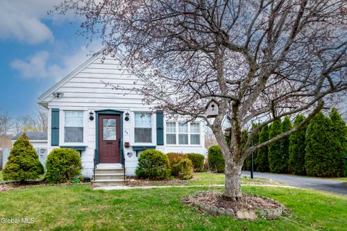 66 New Turnpike Road, Troy, NY, 12182 | Card Image