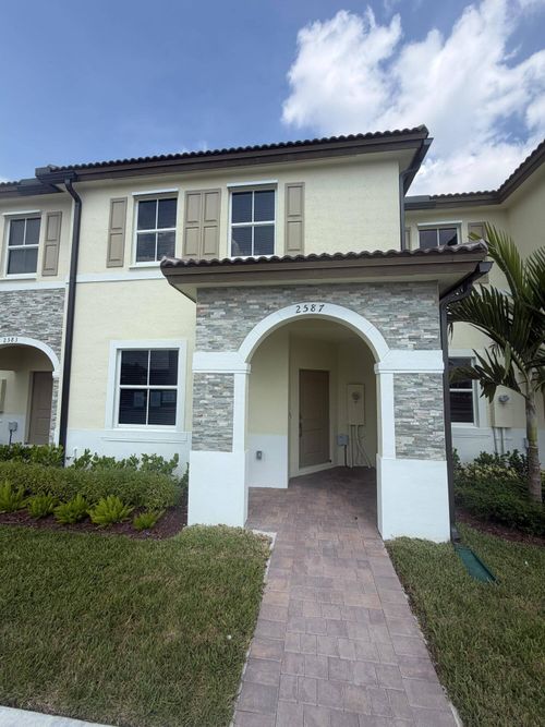 2587 Se 26th Ct, Homestead, FL, 33035-2642 | Card Image