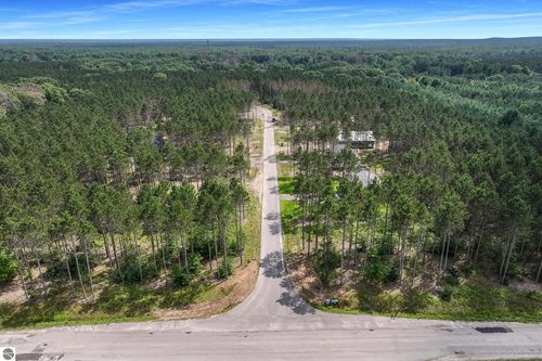 Lot 40 Cascade Trl, Traverse City, MI, 49685 | Card Image