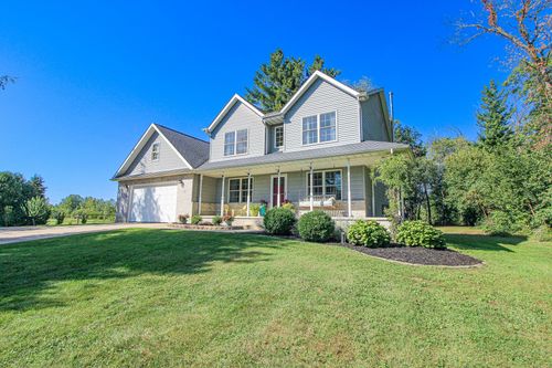 156 Lee Dr, Kouts, IN, 46347-9423 | Card Image