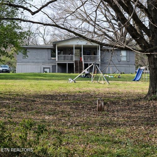 505 Thomas Ln, Kingston, TN, 37763-5718 | Card Image