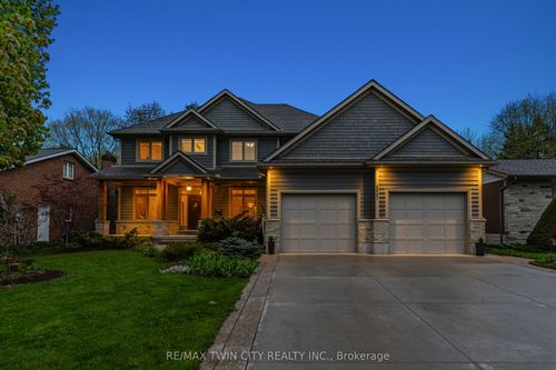 303 Castlefield Ave, Waterloo, ON, N2K2M4 | Card Image