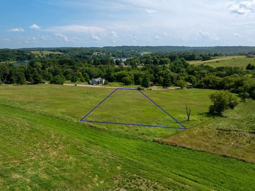 L1135 Amsterdam Ct, La Valle, WI, 53941 | Card Image