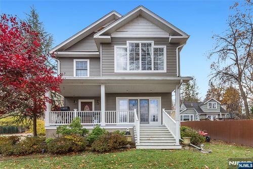 34 Upper Lakeview Ave, Ringwood, NJ, 07456-2829 | Card Image