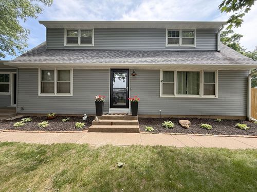 3635 32nd St, Rock Island, IL, 61201-6421 | Card Image