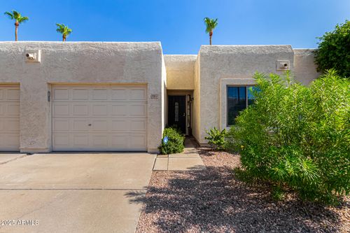 7811 E Park View Dr, Mesa, AZ, 85208-6423 | Card Image