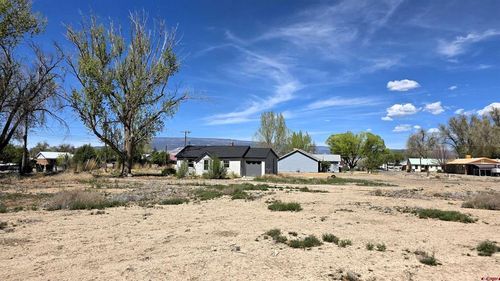 1045 & 1055 E 9th Street, Delta, CO, 81416 | Card Image