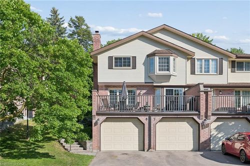 8-236 Kingswood Dr, Kitchener, ON, N2E2K2 | Card Image
