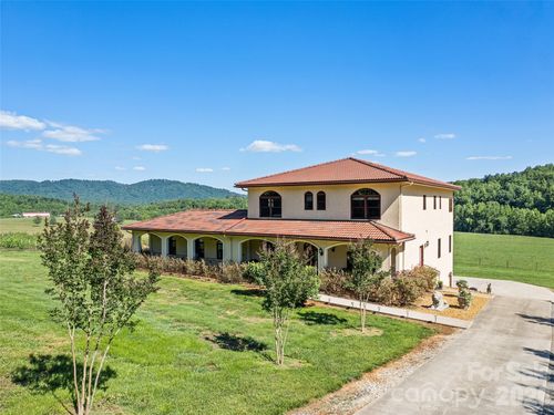 1418 Landis Ln, Nebo, NC, 28761-0050 | Card Image