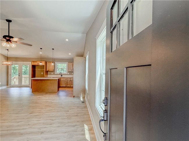320 Code Cir, House other with 3 bedrooms, 2 bathrooms and null parking in Seneca SC | Image 4