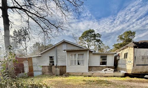 794 The Ole Barney Rd, Livingston, TX, 77351-3834 | Card Image