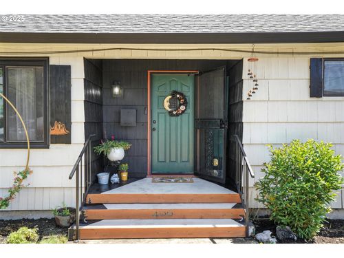 406 S Meridian St, Newberg, OR, 97132-3418 | Card Image
