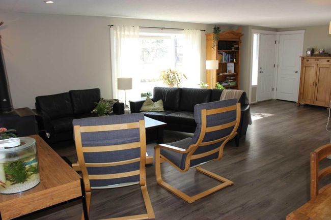 121061 Rr 22 2, House other with 8 bedrooms, 3 bathrooms and null parking in Picture Butte AB | Image 8