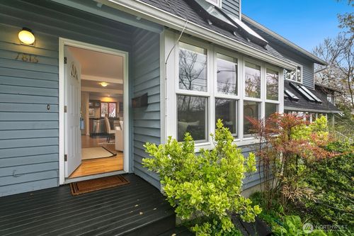 b-1816 East E Jefferson St, Seattle, WA, 98122-5744 | Card Image