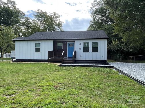 210 River Dr, Gaffney, SC, 29340-3462 | Card Image