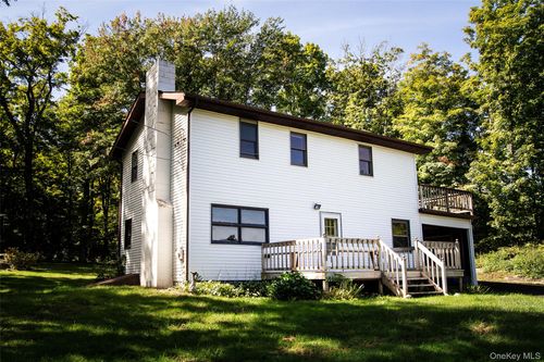 2 Enderkill Dr, Staatsburg, NY, 12580-6010 | Card Image