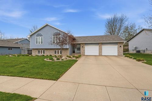 1715 S Lorne Ln Lane, Sioux Falls, SD, 57106 | Card Image