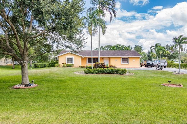 13450 Sw 26 Th St, House other with 4 bedrooms, 2 bathrooms and null parking in Davie FL | Image 5