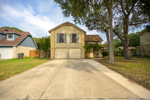 11807 Rousseau St, San Antonio, TX, 78251-3331 | Card Image