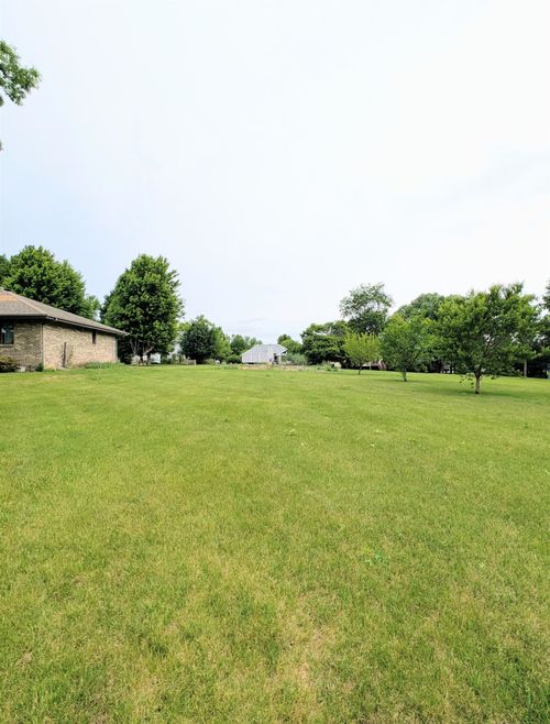 2360 Butternut Bnd, DAVIS, IL, 61019-9664 | Card Image