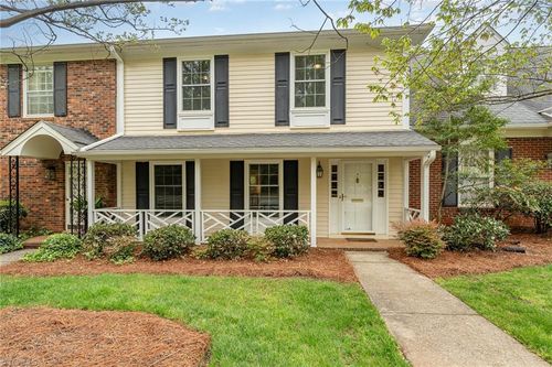 b-16 Fountain Manor Dr, Greensboro, NC, 27405-8015 | Card Image