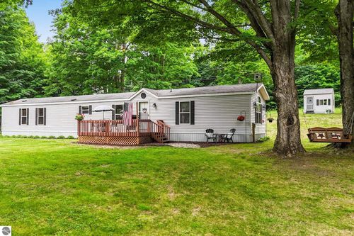 7346 Traverse Rd, Thompsonville, MI, 49683-9153 | Card Image