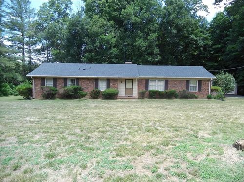 2899 Causey Lake Rd, Greensboro, NC, 27406-8348 | Card Image
