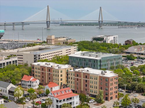 122-33 Calhoun St, Charleston, SC, 29401-3549 | Card Image
