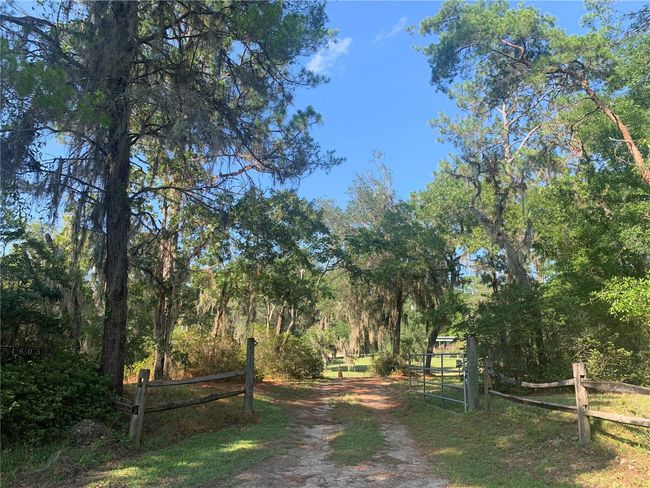 24605 Ne 177 Th Ter, House other with 3 bedrooms, 2 bathrooms and null parking in Fort Mc Coy FL | Image 6