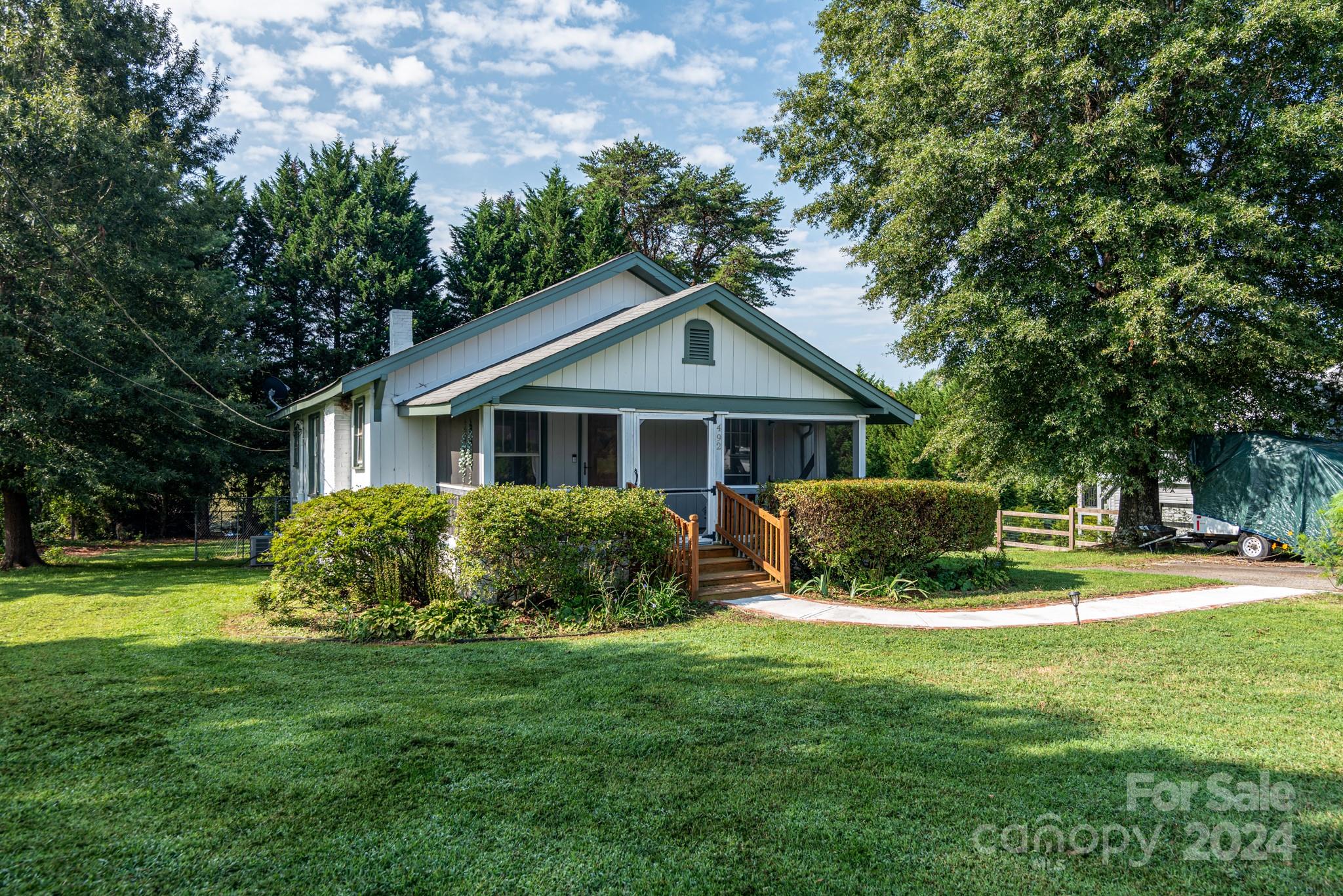 26th Ave, Hickory, NC 28601