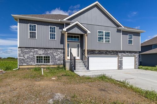 4505 Valley Ridge Dr, Saint Joseph, MO, 64505-1846 | Card Image