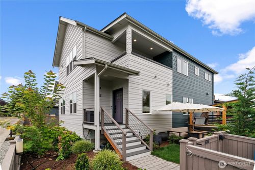 8855 29th Ave Sw, Seattle, WA, 98126-3708 | Card Image