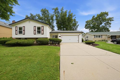 1025 Belair Dr, Darien, IL, 60561-4011 | Card Image