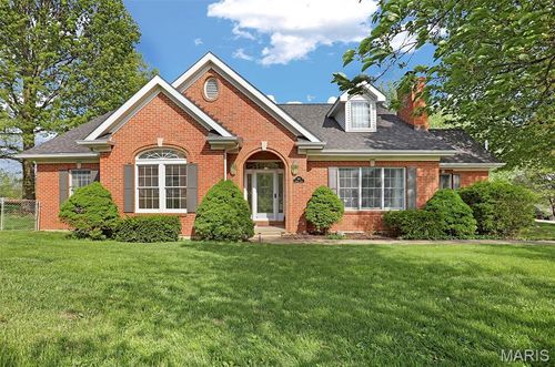 910 Cherry Ln, Washington, MO, 63090-4206 | Card Image