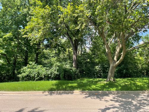 Lot 4 Manchester Ave, Batavia, IL, 60510-8341 | Card Image
