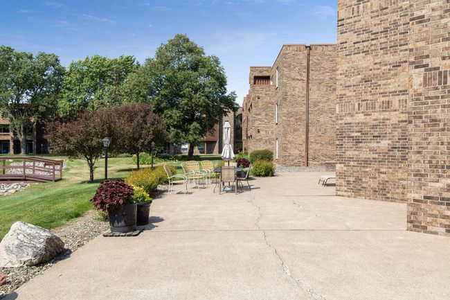 APT-306 - 2240 Midland Grove Rd, Condo with 2 bedrooms, 2 bathrooms and null parking in Roseville MN | Image 58