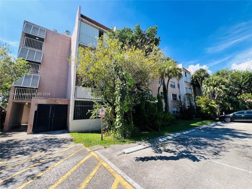 apt-104-8405 Nw 8th St, Miami, FL, 33126-3716 | Card Image