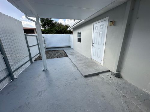 0-2300 Sw 59th Ave, Miami, FL, 33155-2215 | Card Image