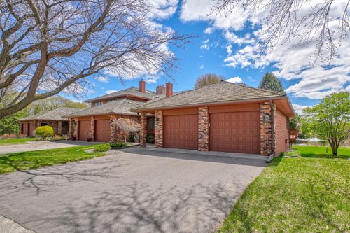 20 Anemone Cir, North Oaks, MN, 55127-6246 | Card Image