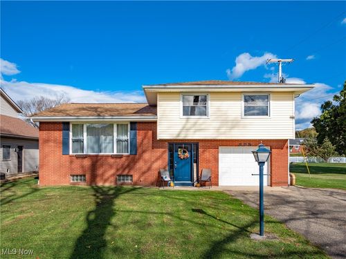 325 North St, Duncan Falls, OH, 43734-9762 | Card Image