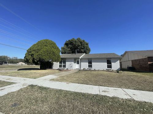 5201 Fisher Dr, The Colony, TX, 75056-2362 | Card Image