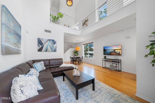 573 Rockefeller, Irvine, CA, 92612-8114 | Card Image