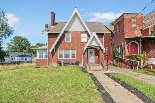 2409 Gilbert Ave Ne, Canton, OH, 44705-4637 | Card Image