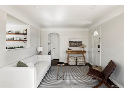 3549 N Harrison St, Denver, CO, 80205-3822 | Card Image