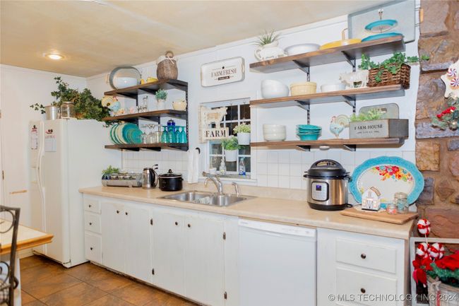 2410 Russellville Rd, House other with 3 bedrooms, 1 bathrooms and null parking in Quinton OK | Image 5
