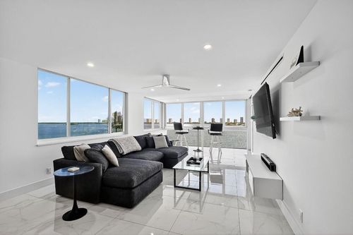 801-301 Lake Shore Dr, West Palm Beach, FL, 33403-3575 | Card Image