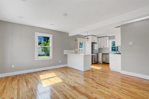 74 Delaware Rd, Yonkers, NY, 10710-3425 | Card Image