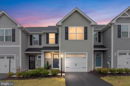130 Calais Pl, HEDGESVILLE, WV, 25427-7762 | Card Image
