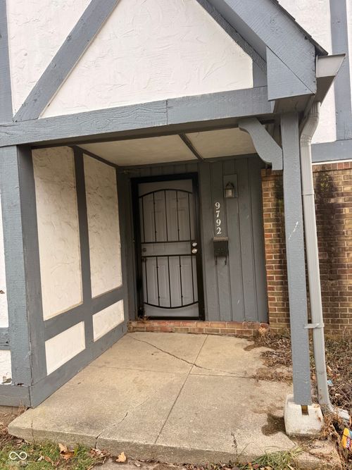 9792 Kingscross Ct, Indianapolis, IN, 46235-2307 | Card Image