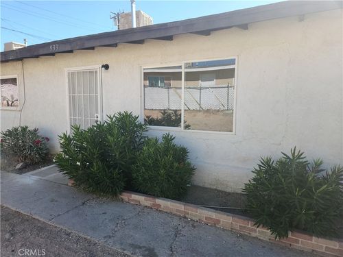 933 E Navajo St, Barstow, CA, 92311 | Card Image